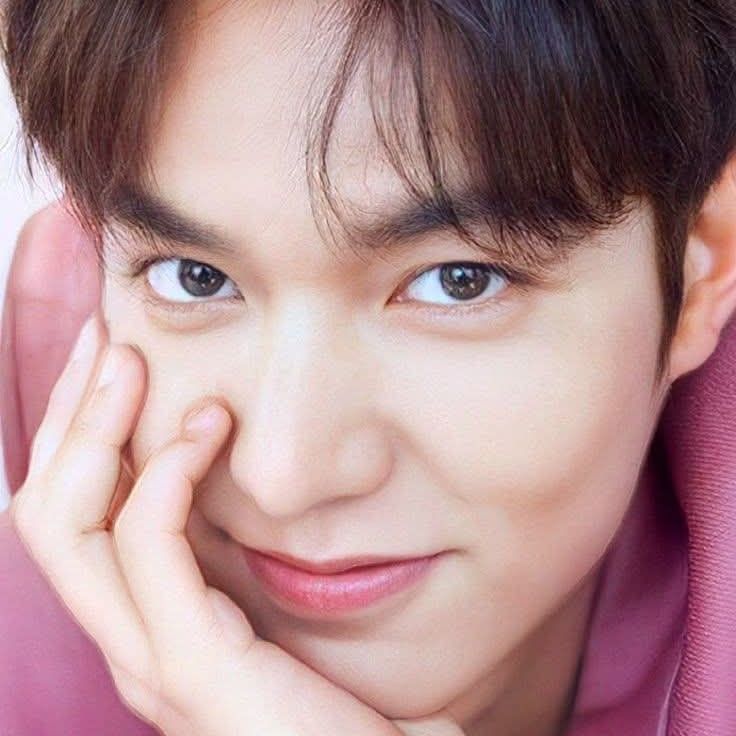 Recent activity shot of Lee Minho