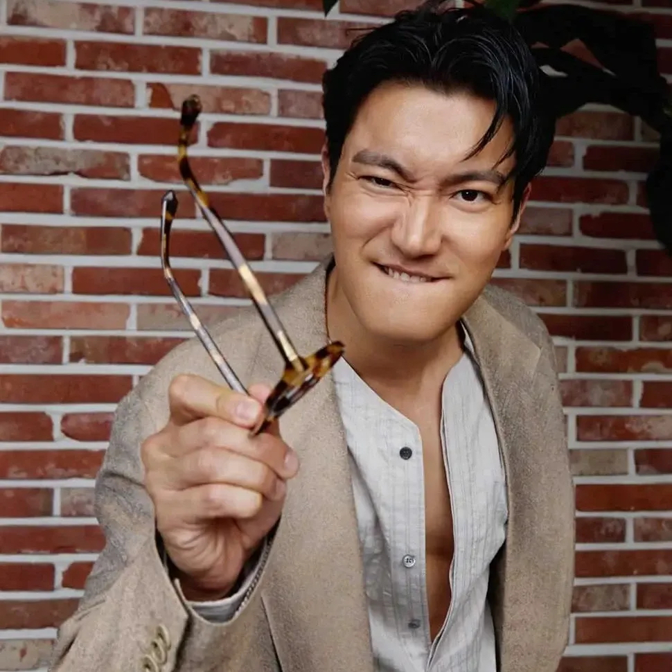Behind-the-scenes cut of Choi Siwon