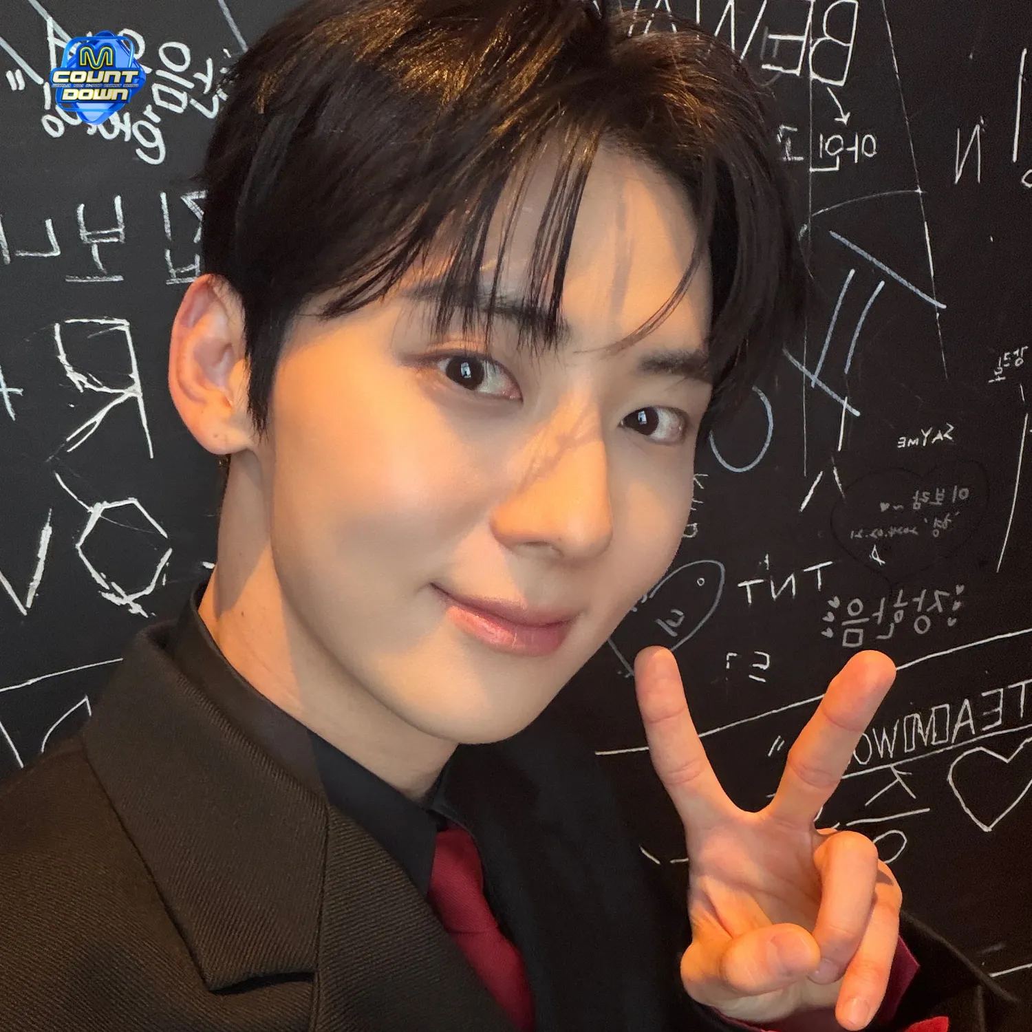 A moment captured by a fan of Hwang Minhyun