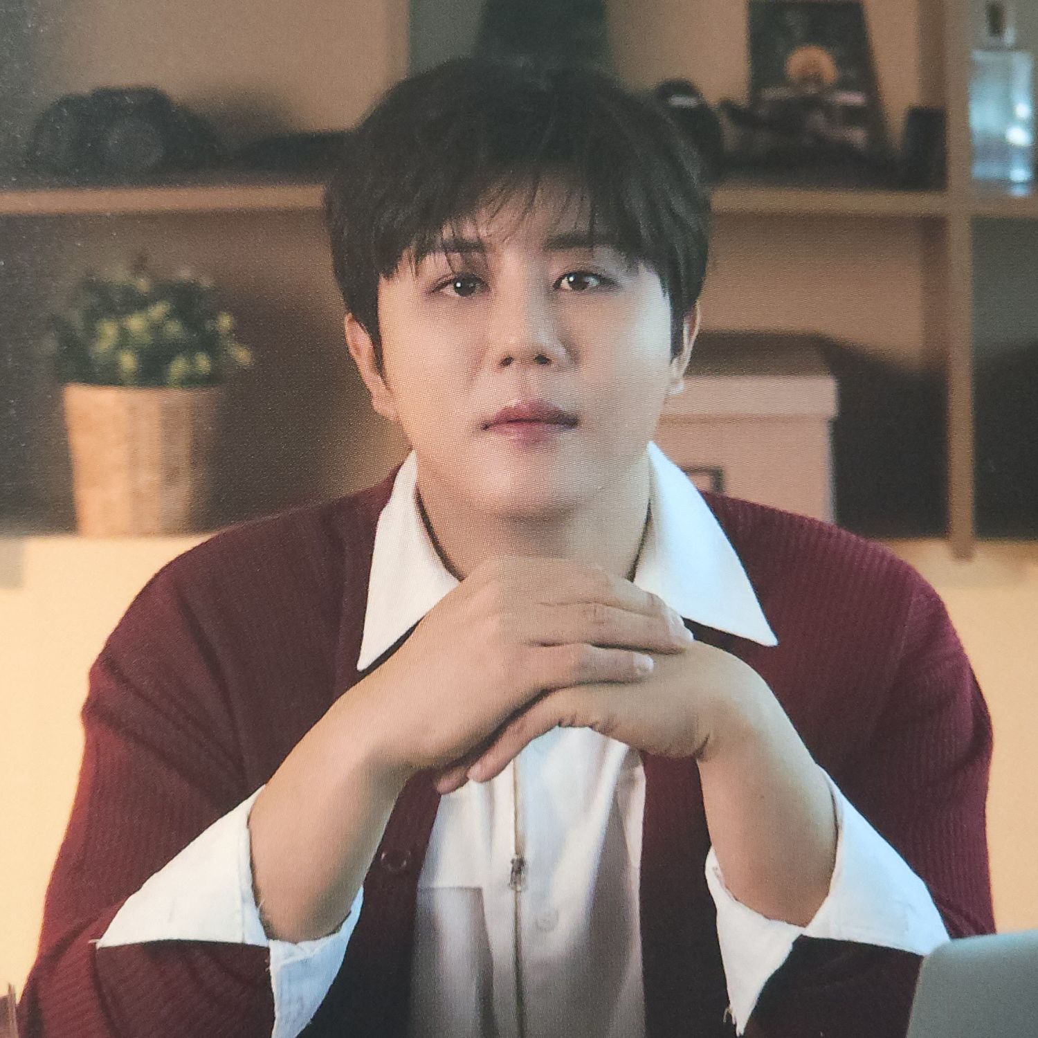 Behind-the-scenes cut of Jin Haesung