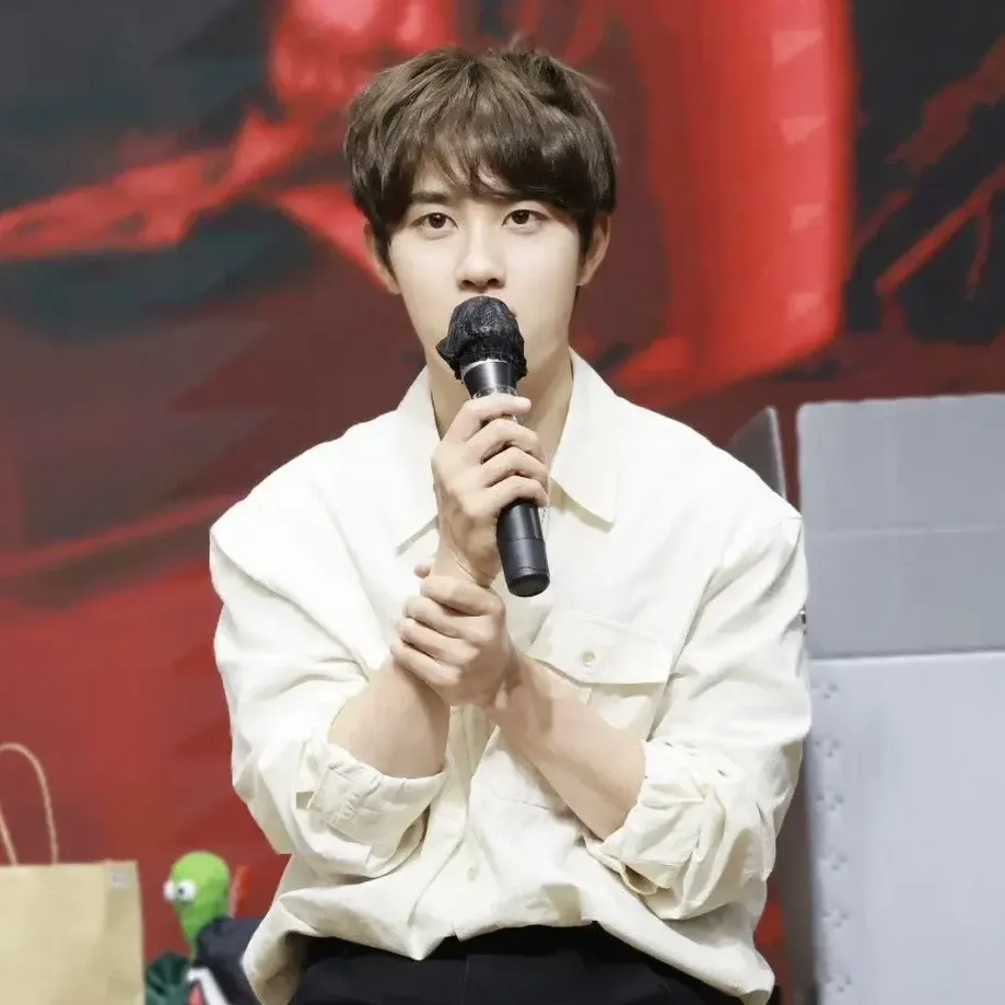 Foto kegiatan terbaru dari Doh Kyungsoo (D.O.)