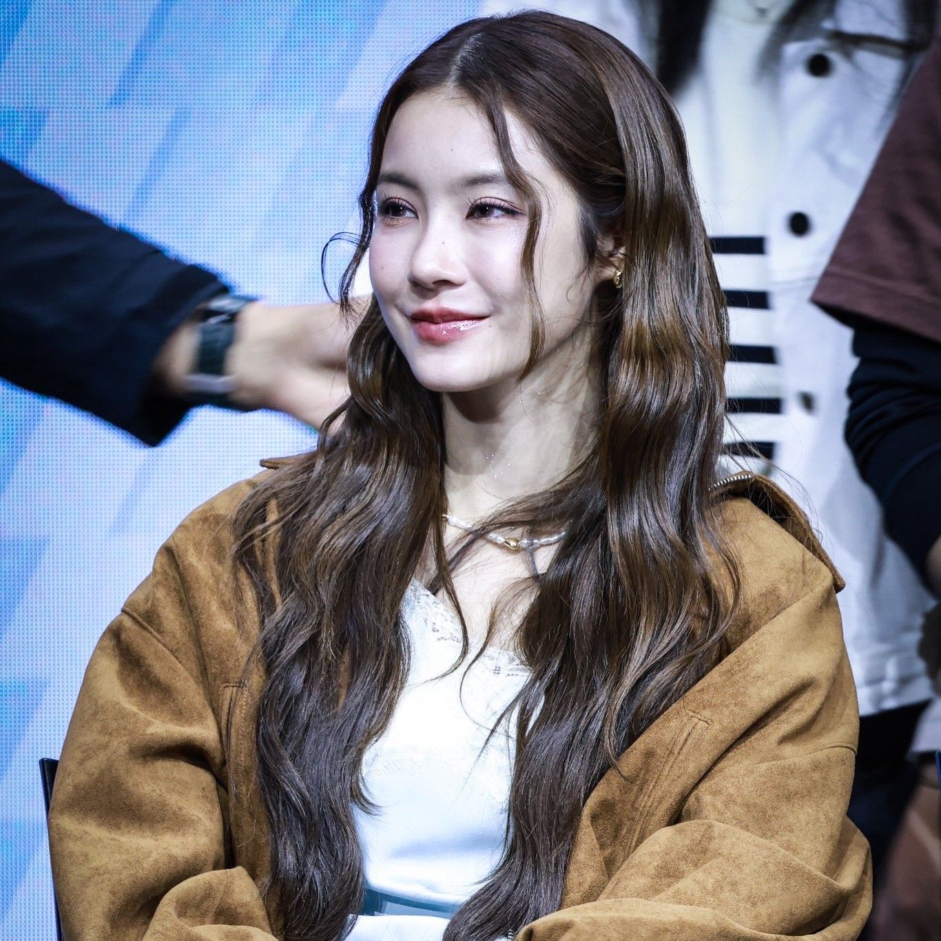 A moment captured by a fan of Namtan Tipnaree Weerawatnodom