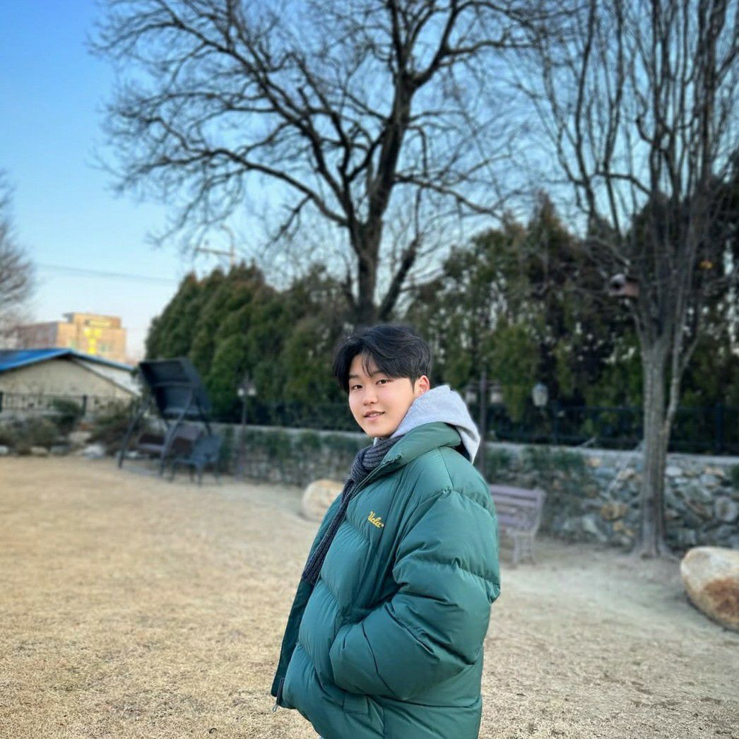 Behind-the-scenes cut of Park Sungon