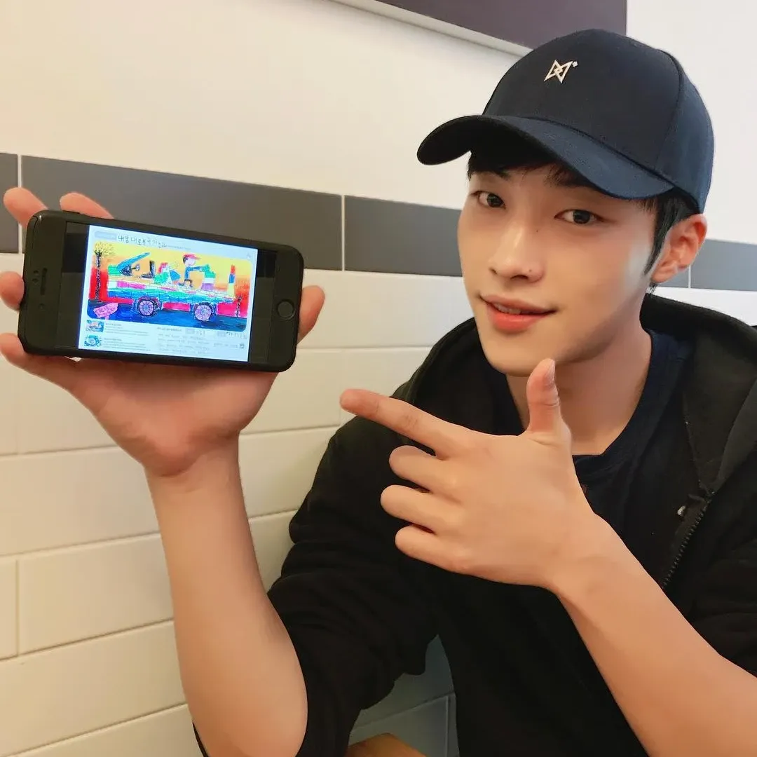 Behind-the-scenes cut of Woo Dohwan