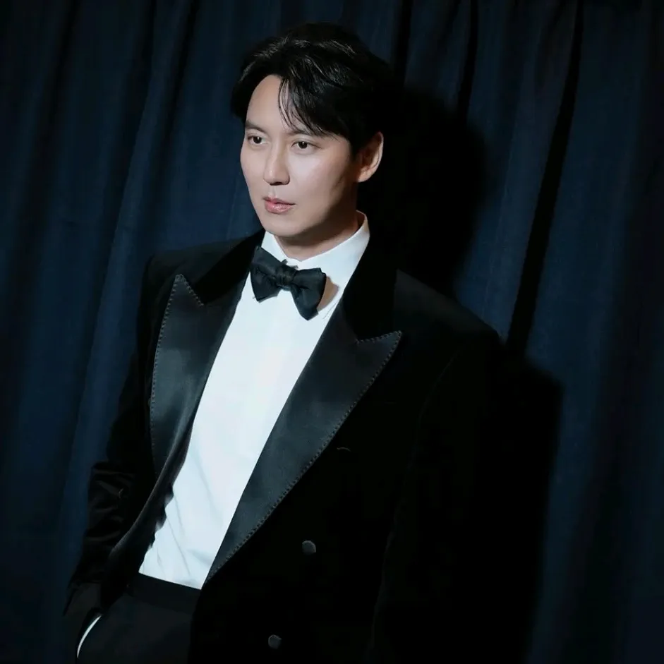 Recent activity shot of Kim Namgil