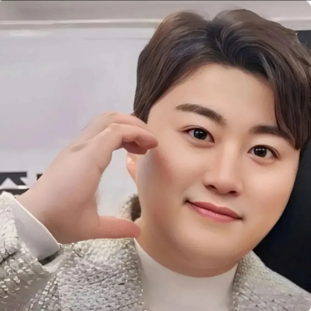 Recent activity shot of Kim Hojoong