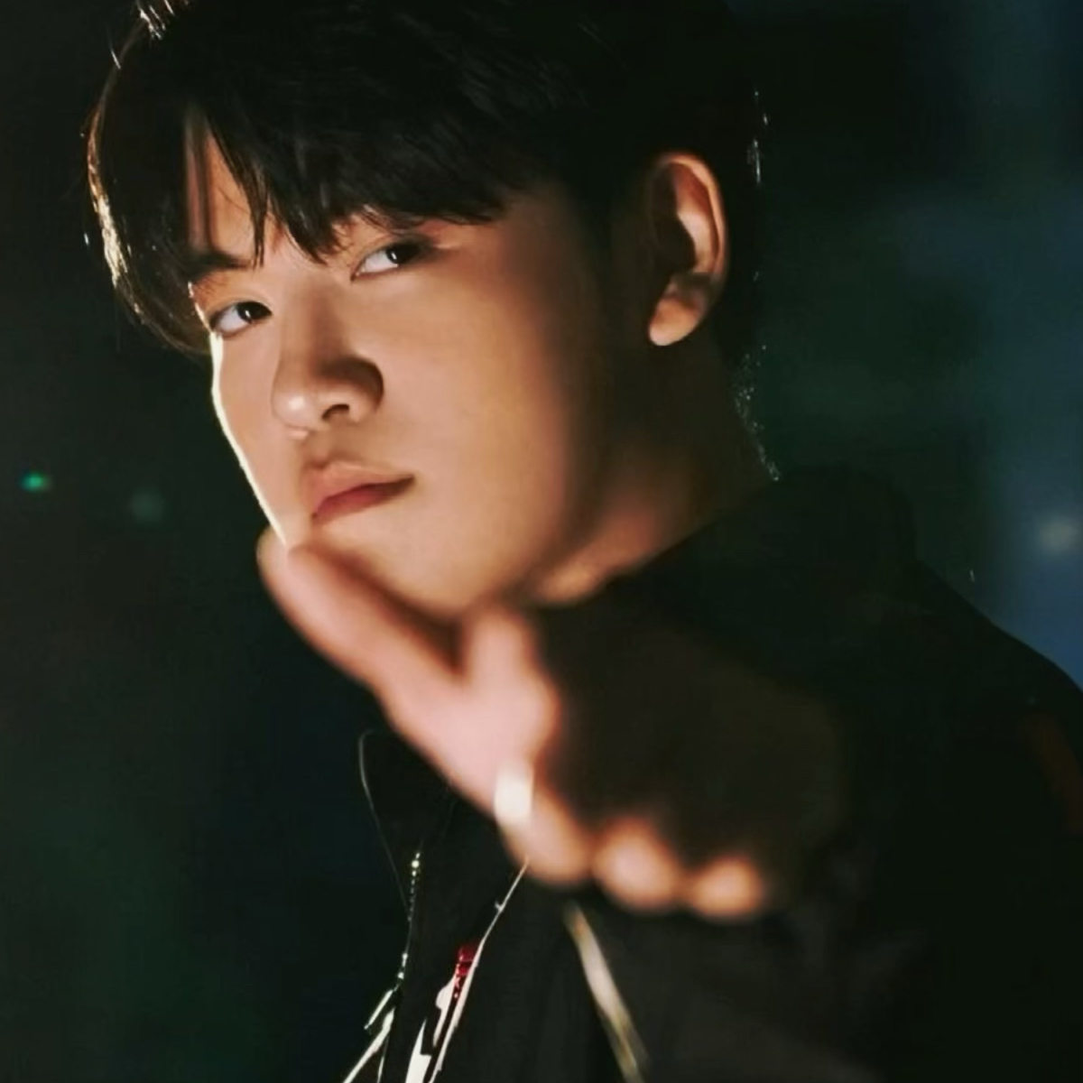 Behind-the-scenes cut of Gumayusi