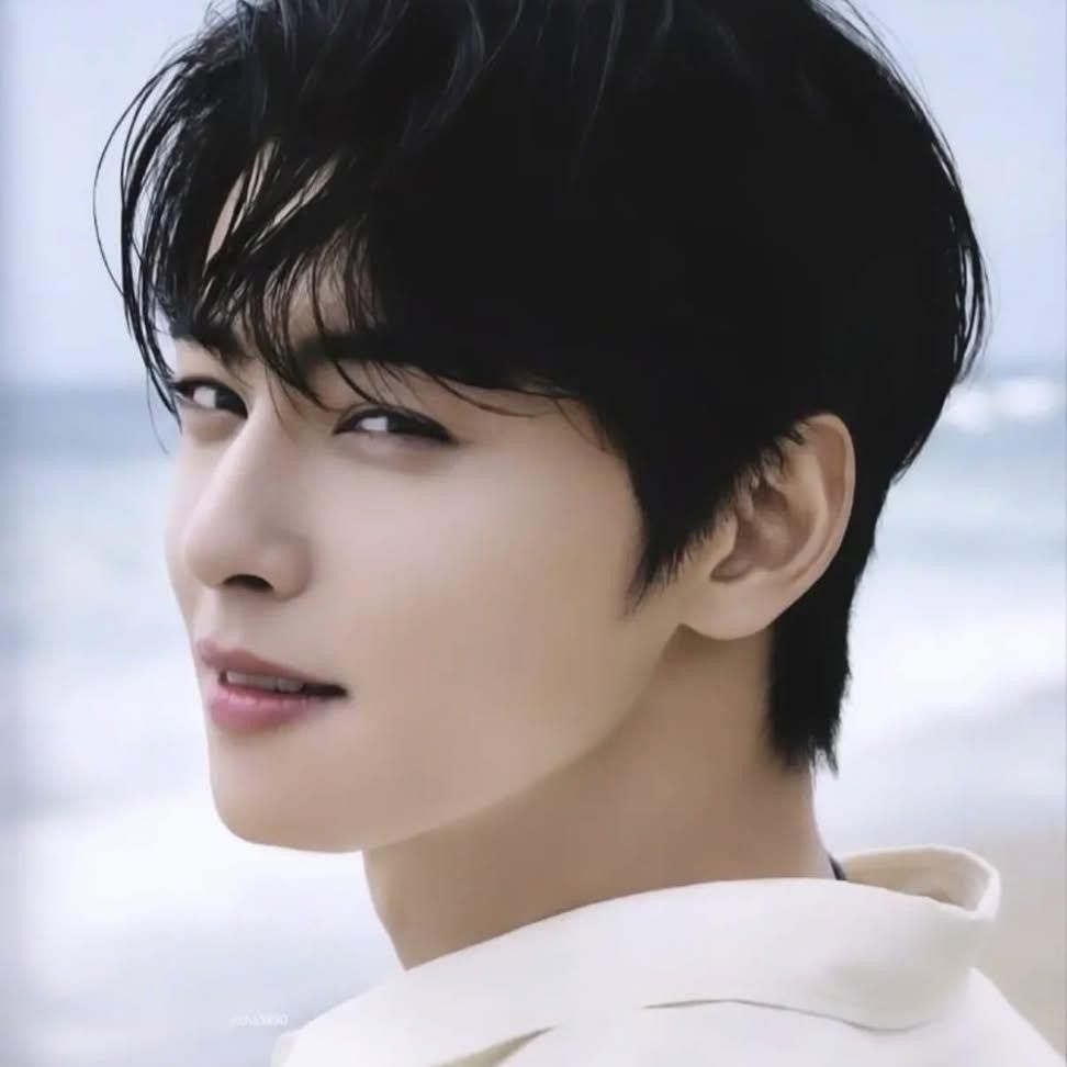 Cuplikan di balik layar dari Cha Eunwoo