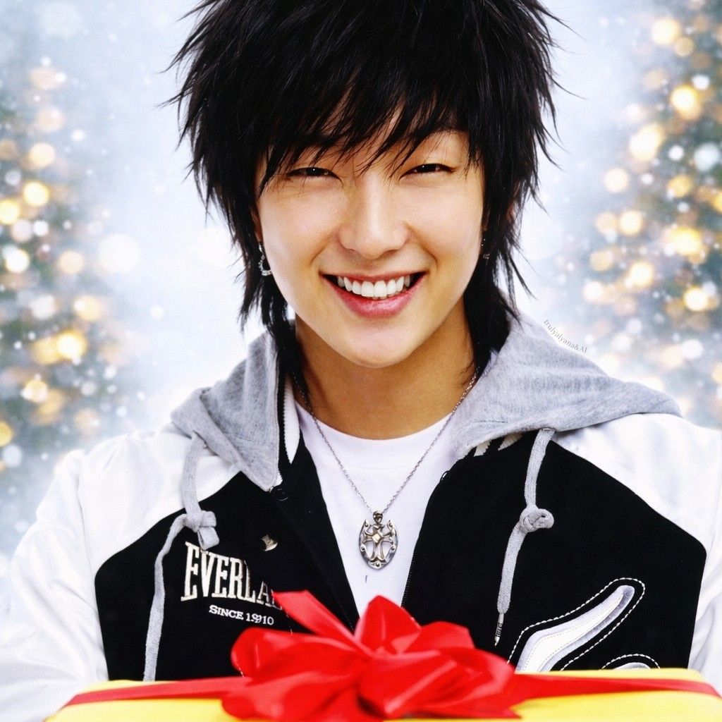 Latest photo of Lee Joongi