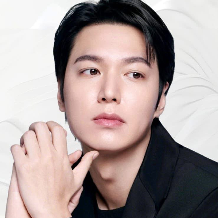 イ・ミンホの最近の活動ショット