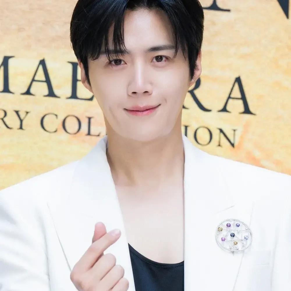Cuplikan di balik layar dari Kim Seonho