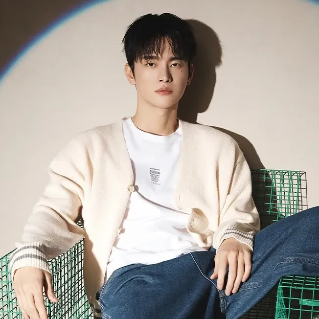 Latest photo of Seo Inguk