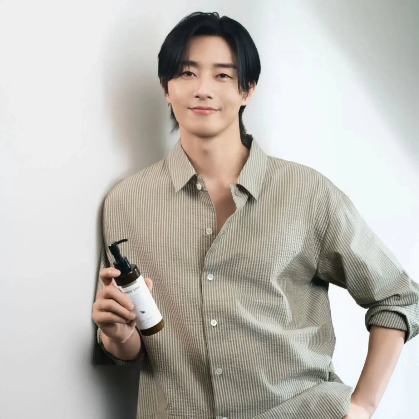 Behind-the-scenes cut of Park Seojoon