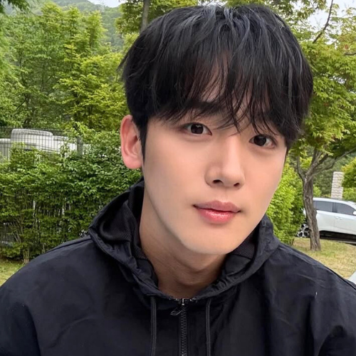 Behind-the-scenes cut of Kim Yohan