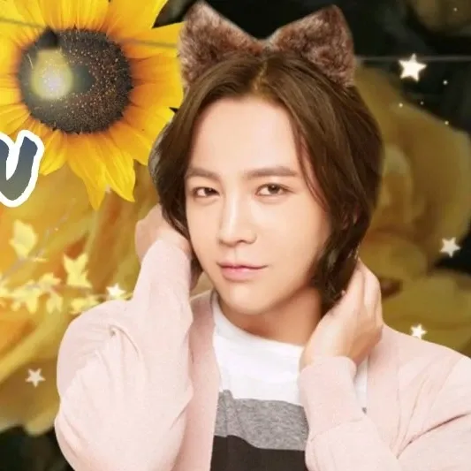 Recent activity shot of Jang Geunsuk