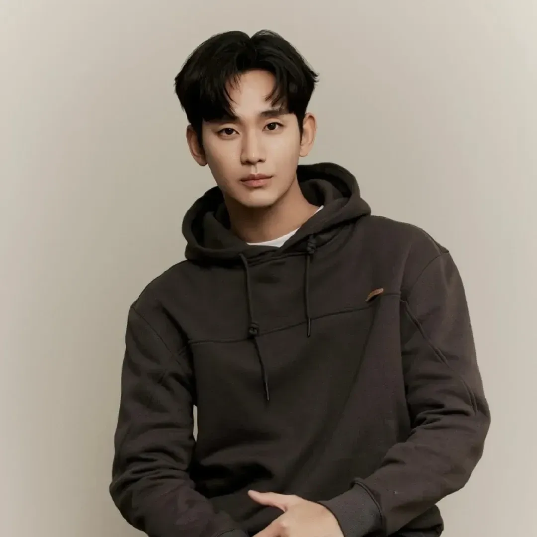 Behind-the-scenes cut of Kim Soohyun