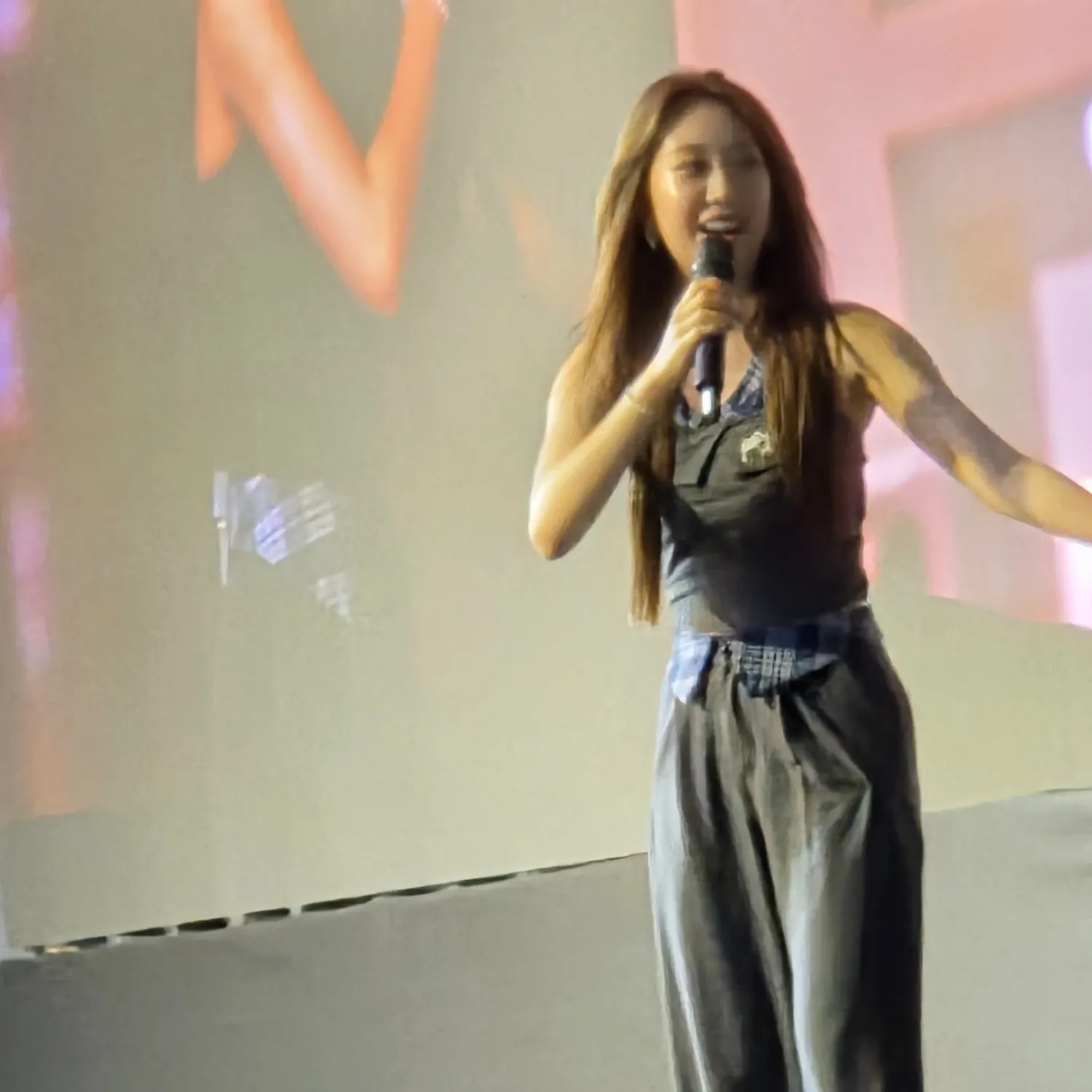 Foto terbaru dari Jeon Yujin