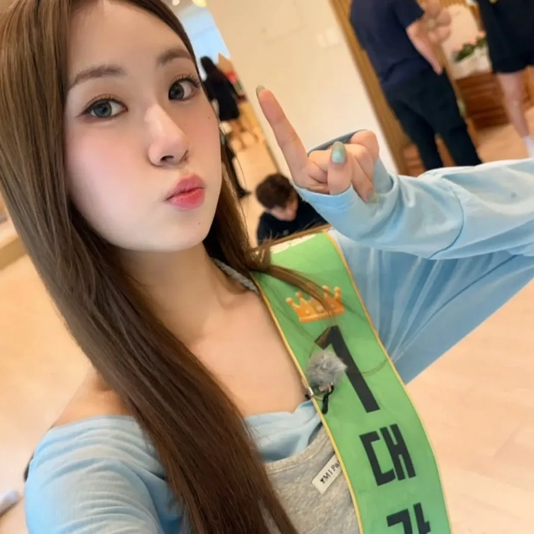 Cuplikan di balik layar dari Jeon Yujin