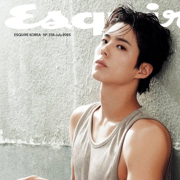 A moment captured by a fan of Park Bogum