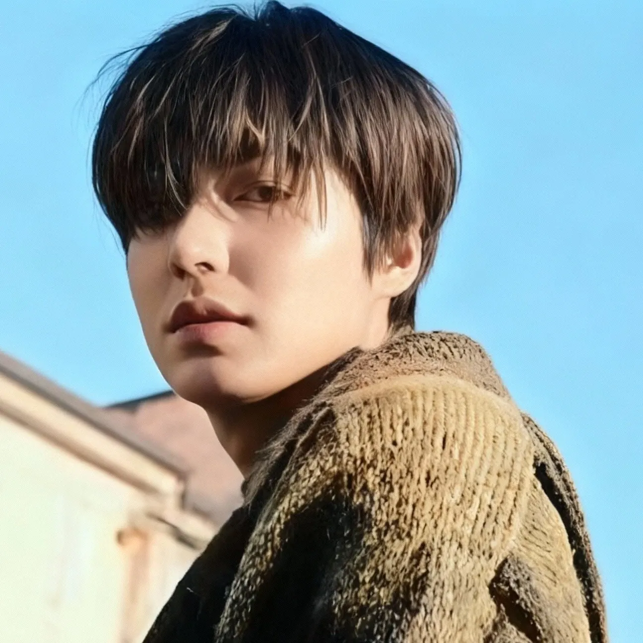 Recent activity shot of Lee Minho