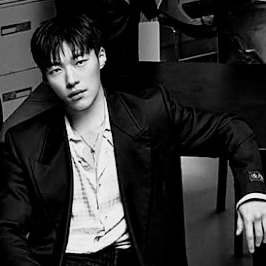 Behind-the-scenes cut of Woo Dohwan