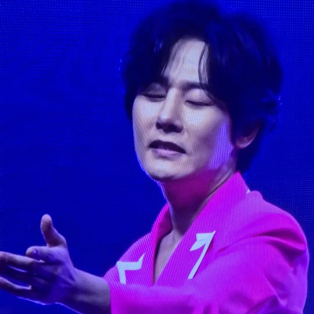 A moment captured by a fan of Kang Moonkyung