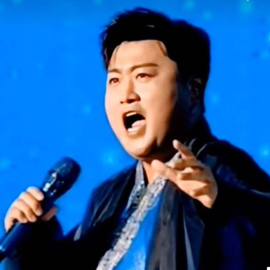 Foto terbaru dari Kim Hojoong