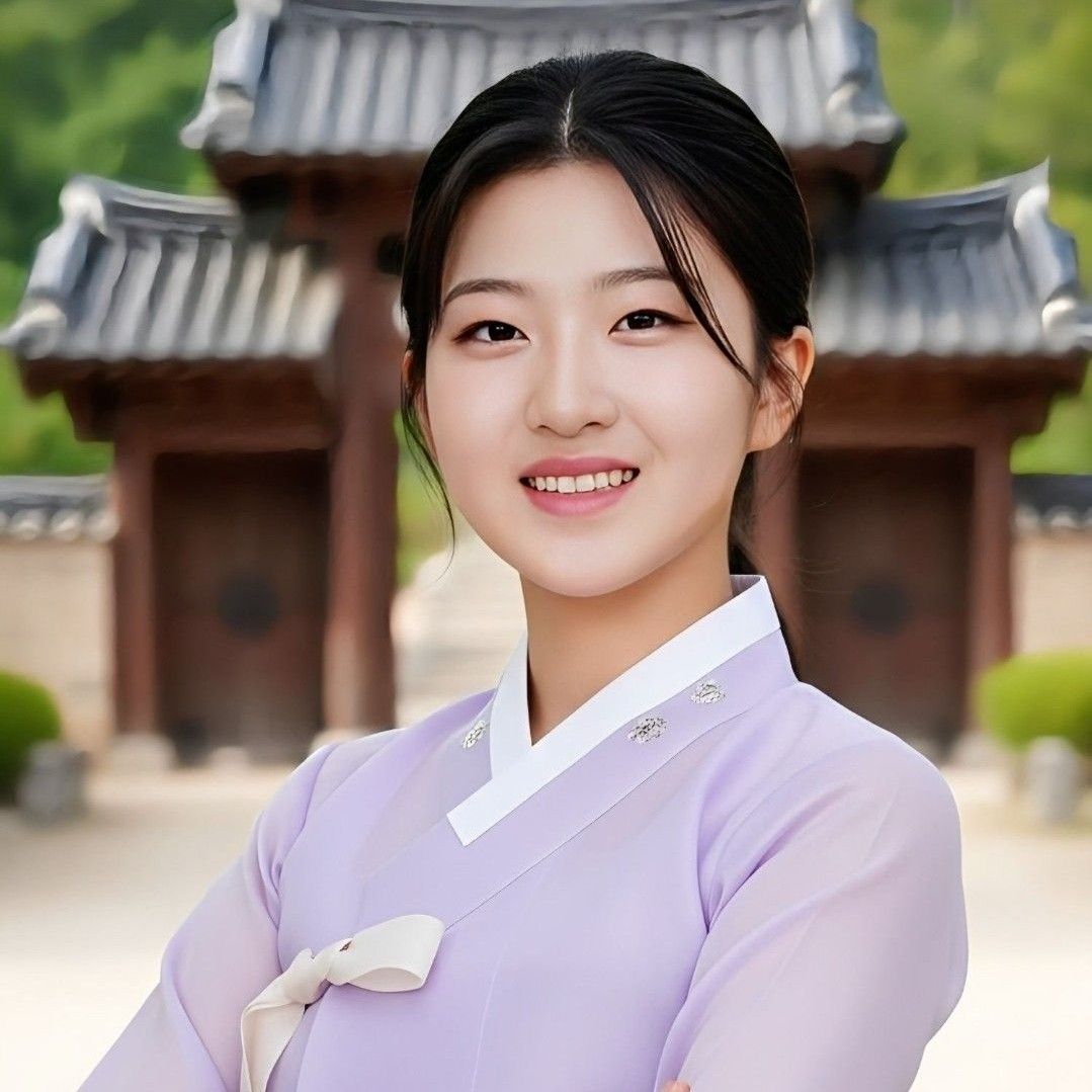 Recent activity shot of Yoon Yoonseo