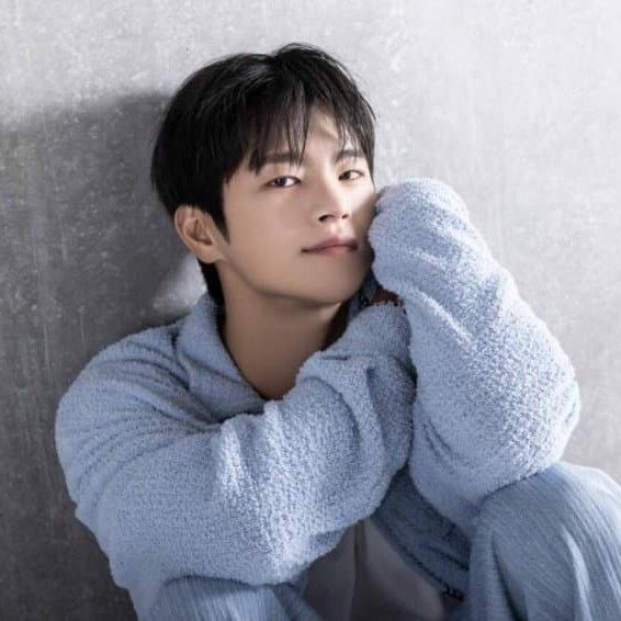 Momen yang diabadikan oleh penggemar Seo Inguk