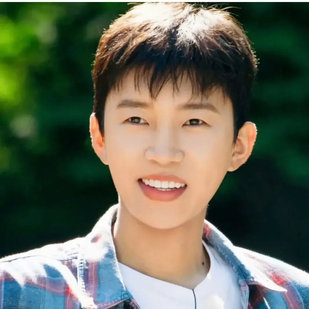 Cuplikan di balik layar dari Lim Youngwoong