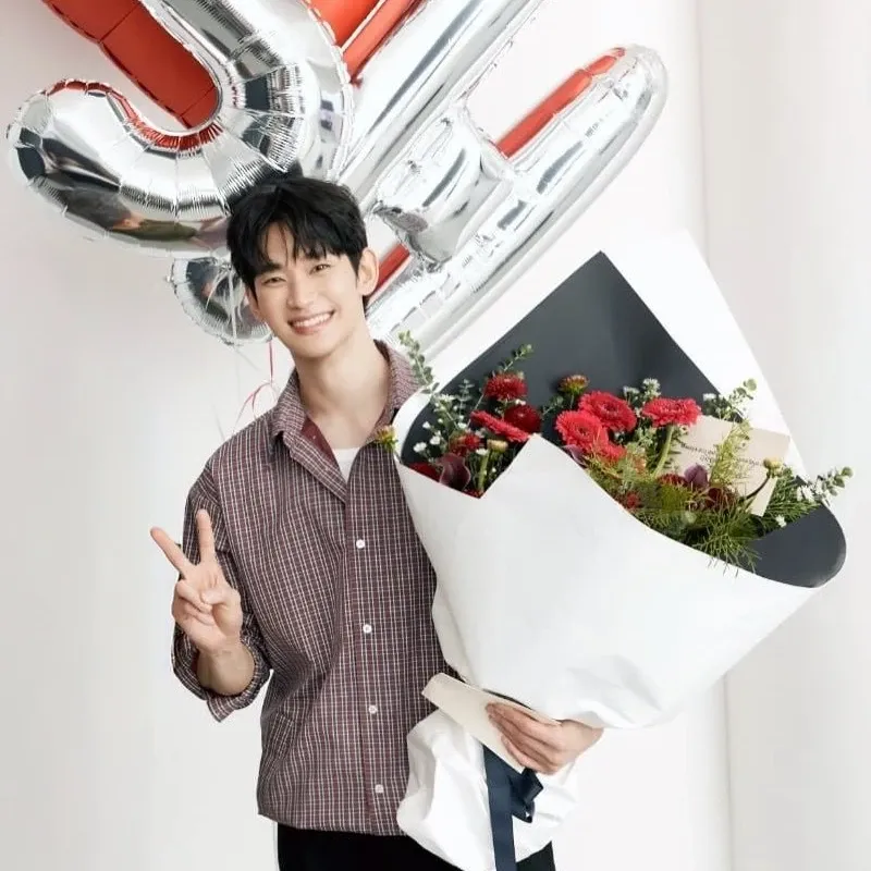 Behind-the-scenes cut of Kim Soohyun