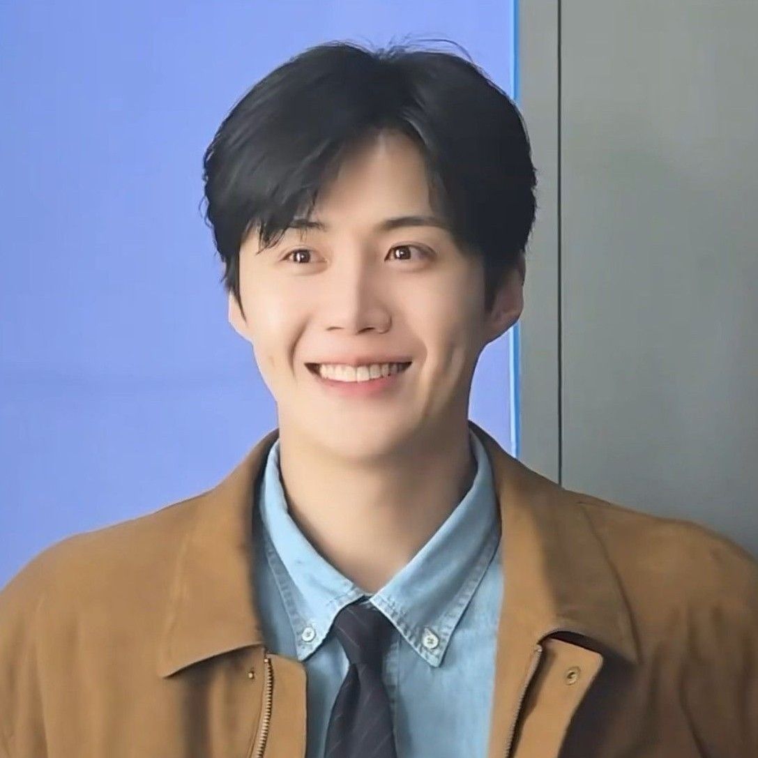 キム・ソンホの最近の活動ショット