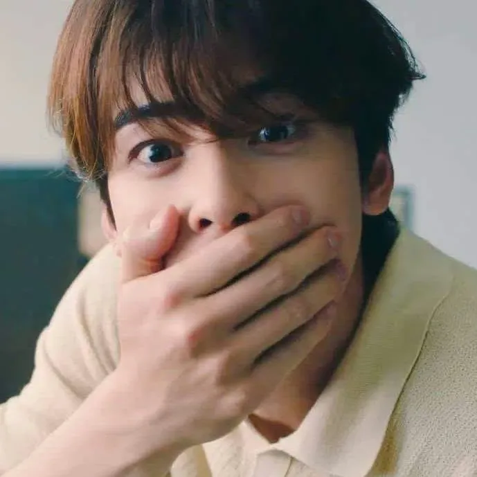 Latest photo of Cha Eunwoo