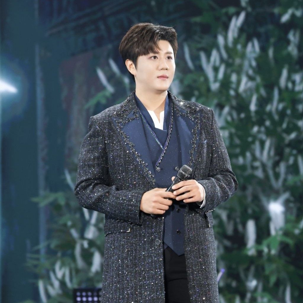 Behind-the-scenes cut of Jin Haesung