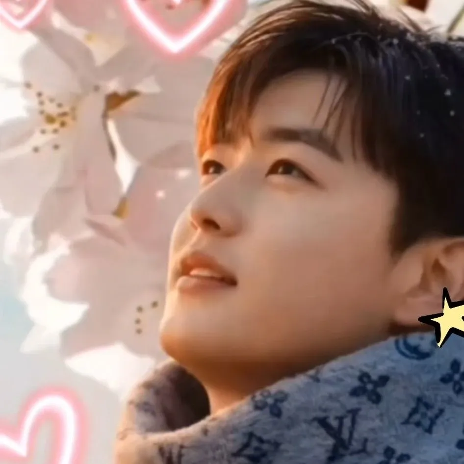 粉丝拍下的金浩中瞬间