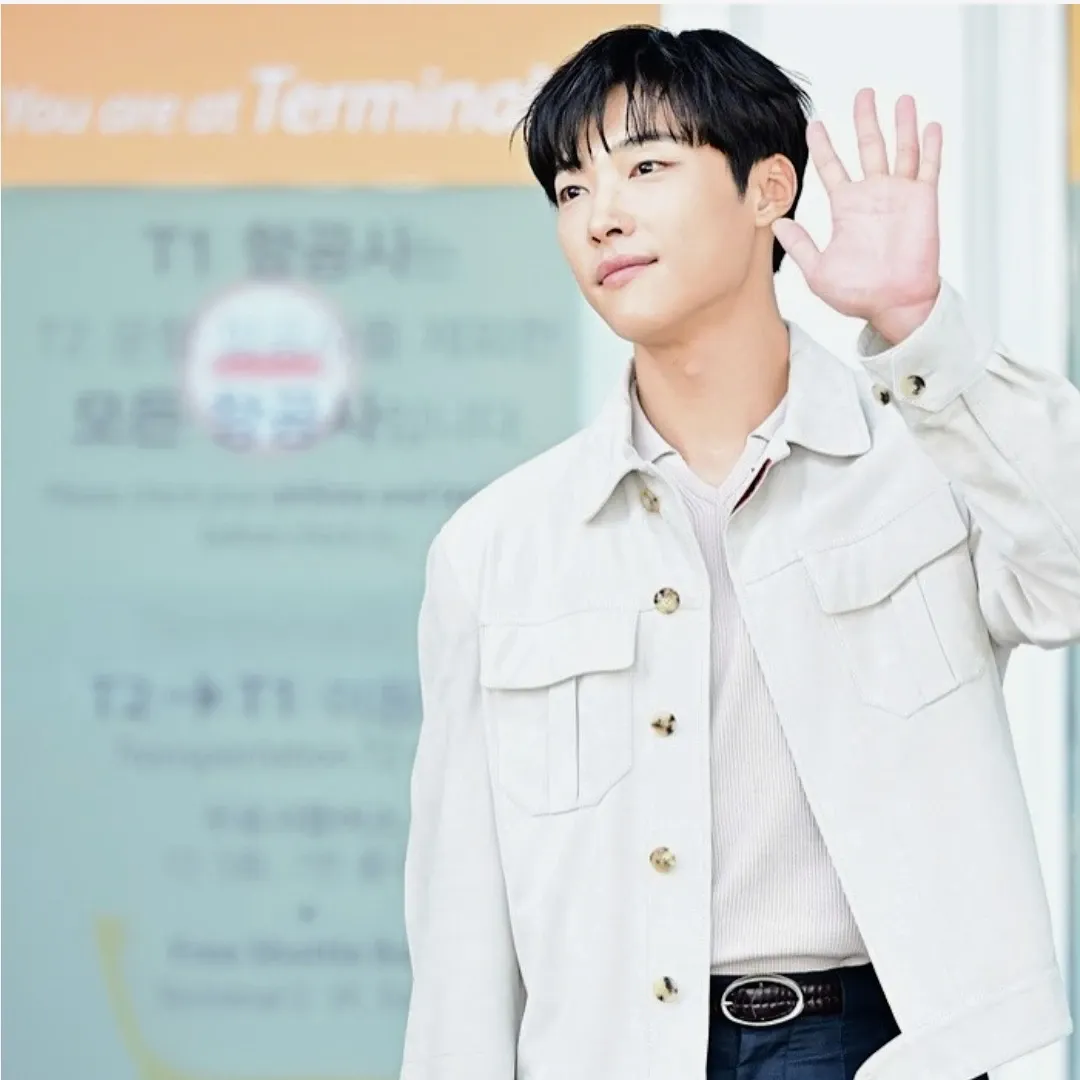 A moment captured by a fan of Woo Dohwan