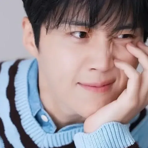 Foto kegiatan terbaru dari Kim Seonho