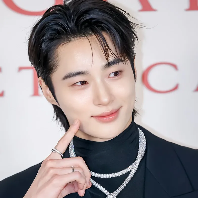 Latest photo of Byeon Wooseok