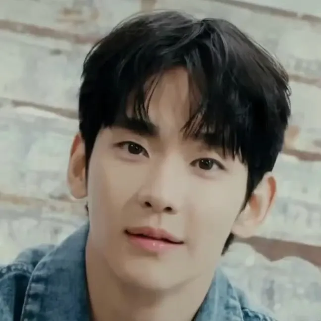 Latest photo of Kim Soohyun