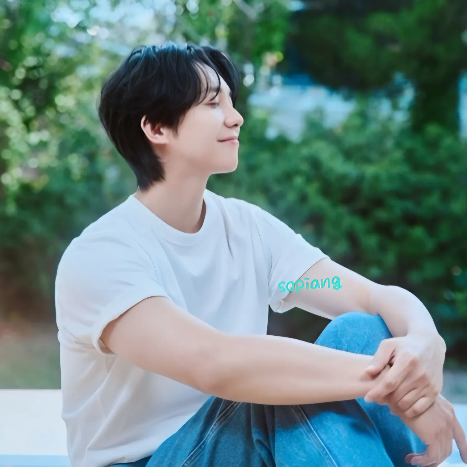 Foto terbaru dari Lee Seunggi