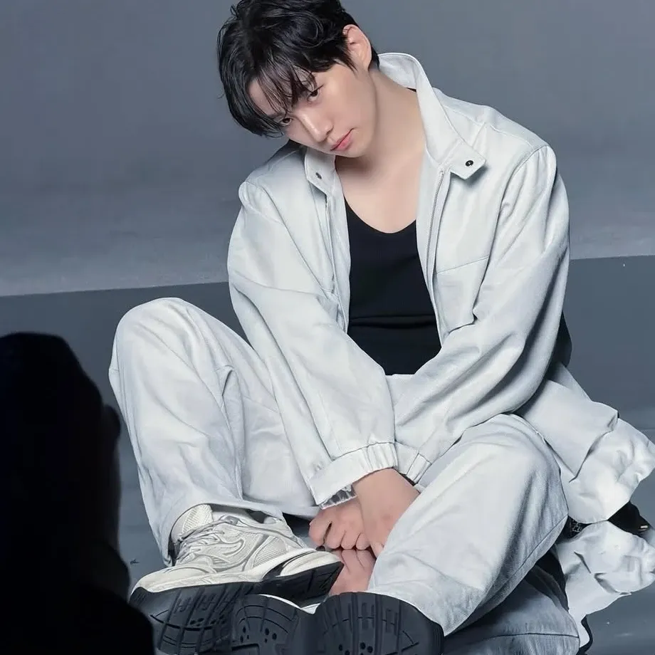 Foto kegiatan terbaru dari Lee Junho