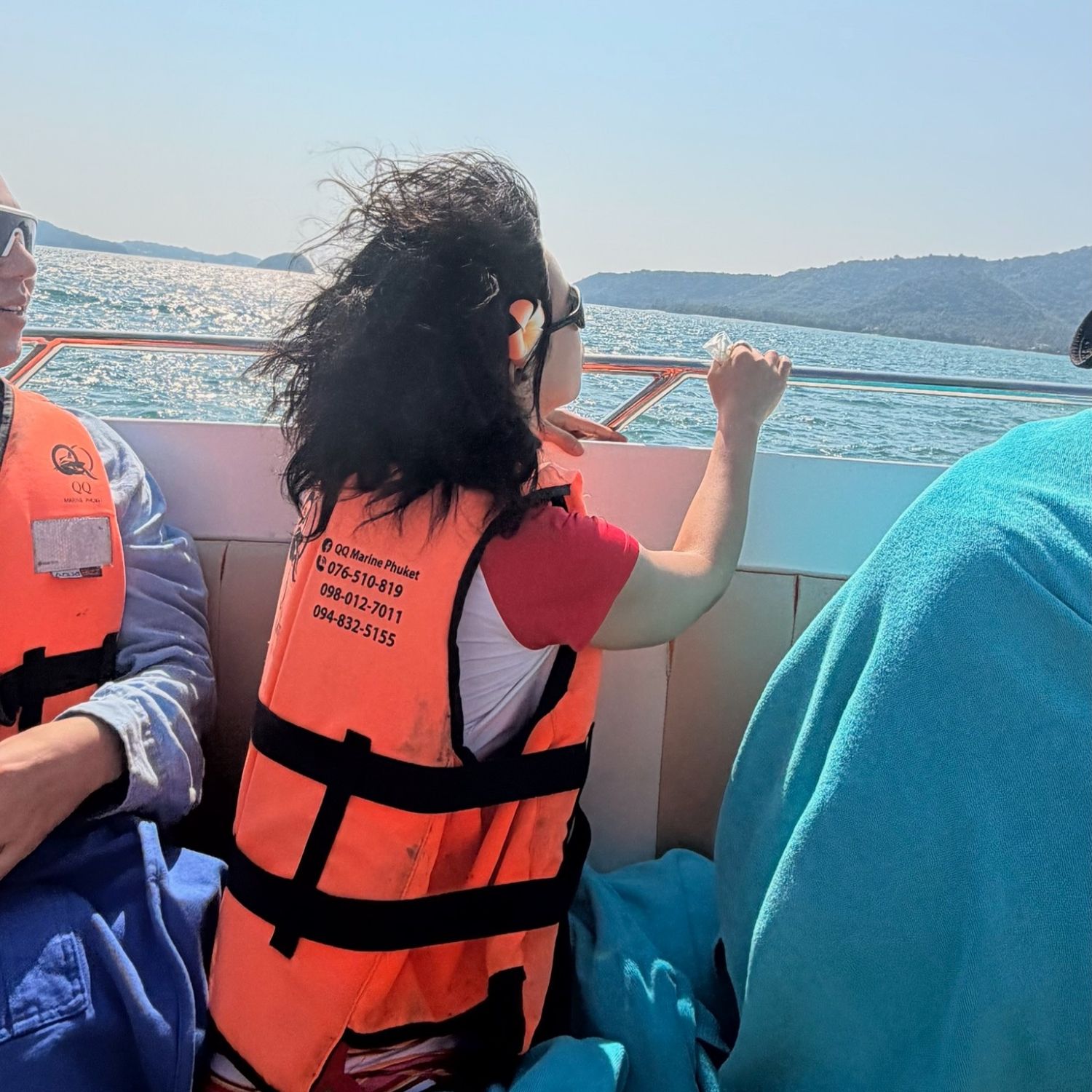 Behind-the-scenes cut of Aiki