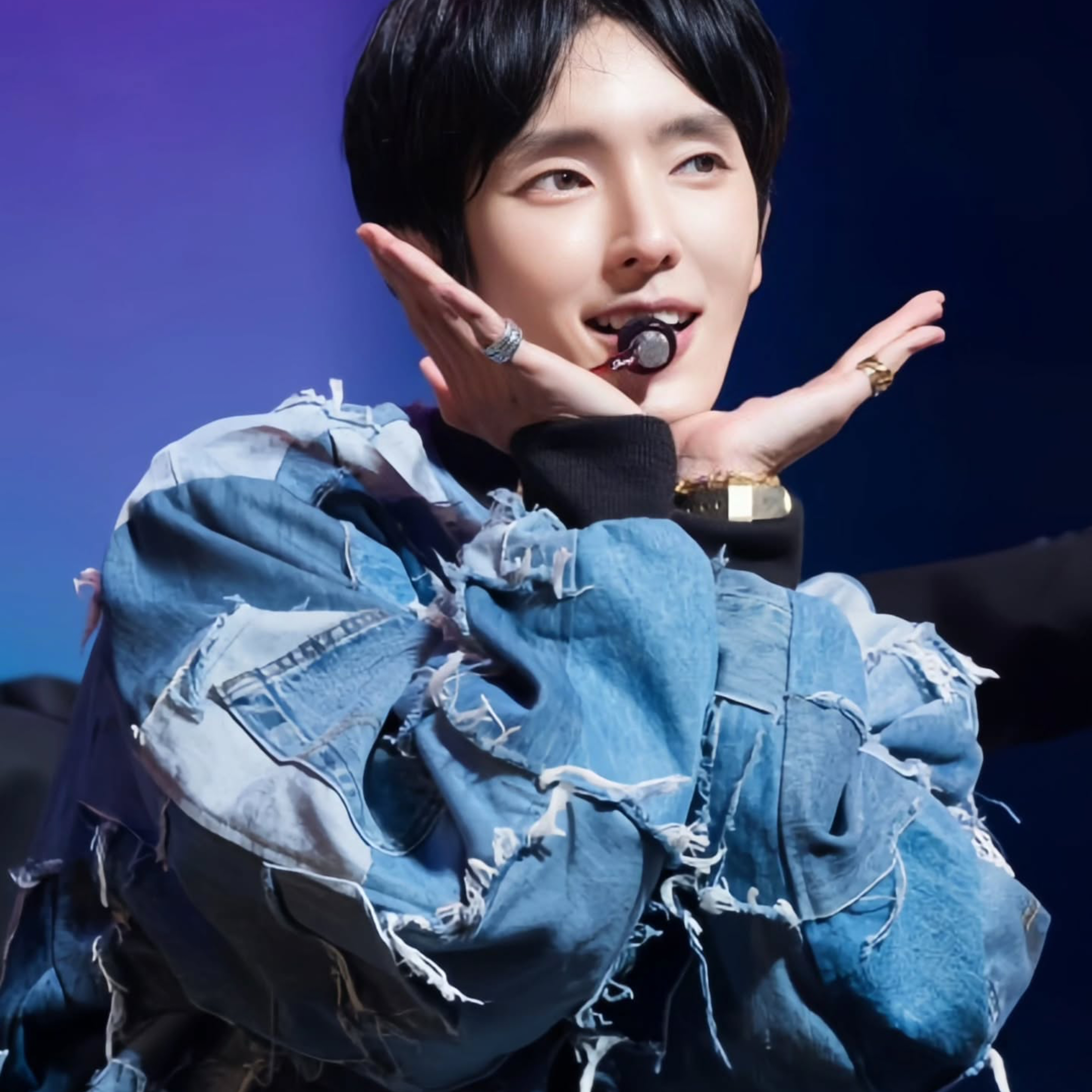 Behind-the-scenes cut of Lee Joongi