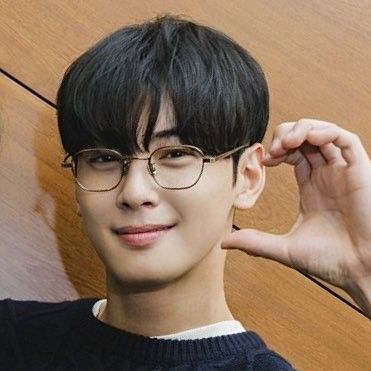 A moment captured by a fan of Cha Eunwoo