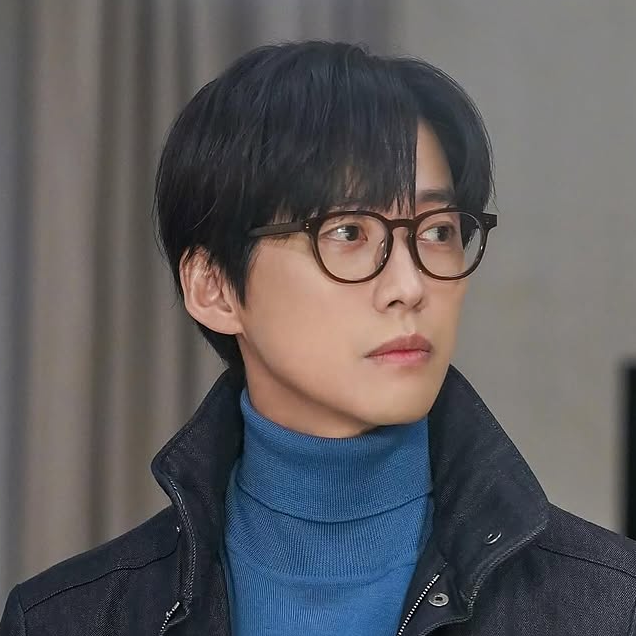 Behind-the-scenes cut of Namkoong Min