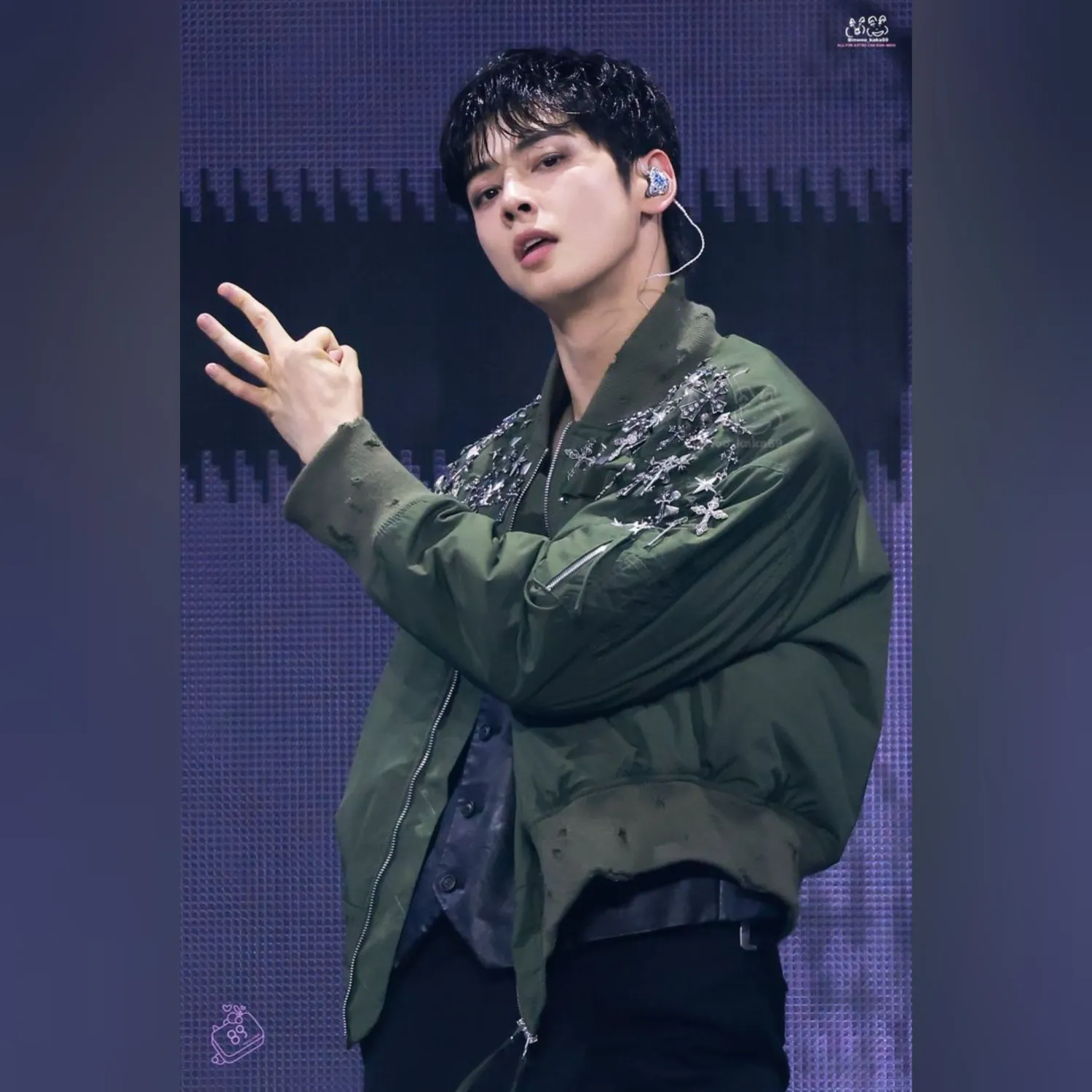 Behind-the-scenes cut of Cha Eunwoo