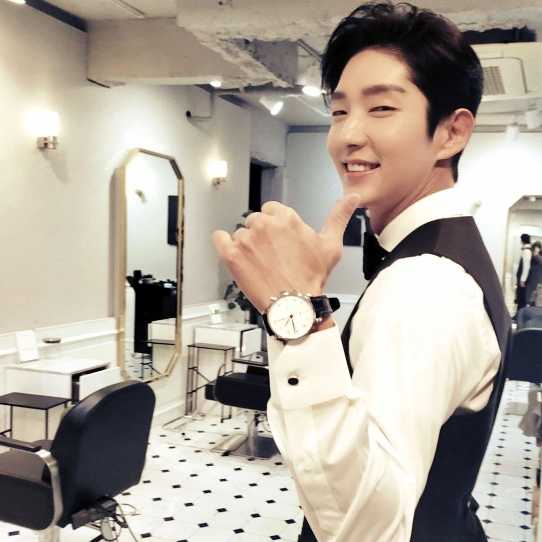 Momen yang diabadikan oleh penggemar Lee Joongi