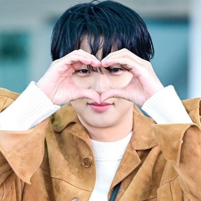 A moment captured by a fan of Choi Wooshik