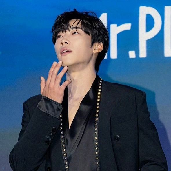 Recent activity shot of Woo Dohwan