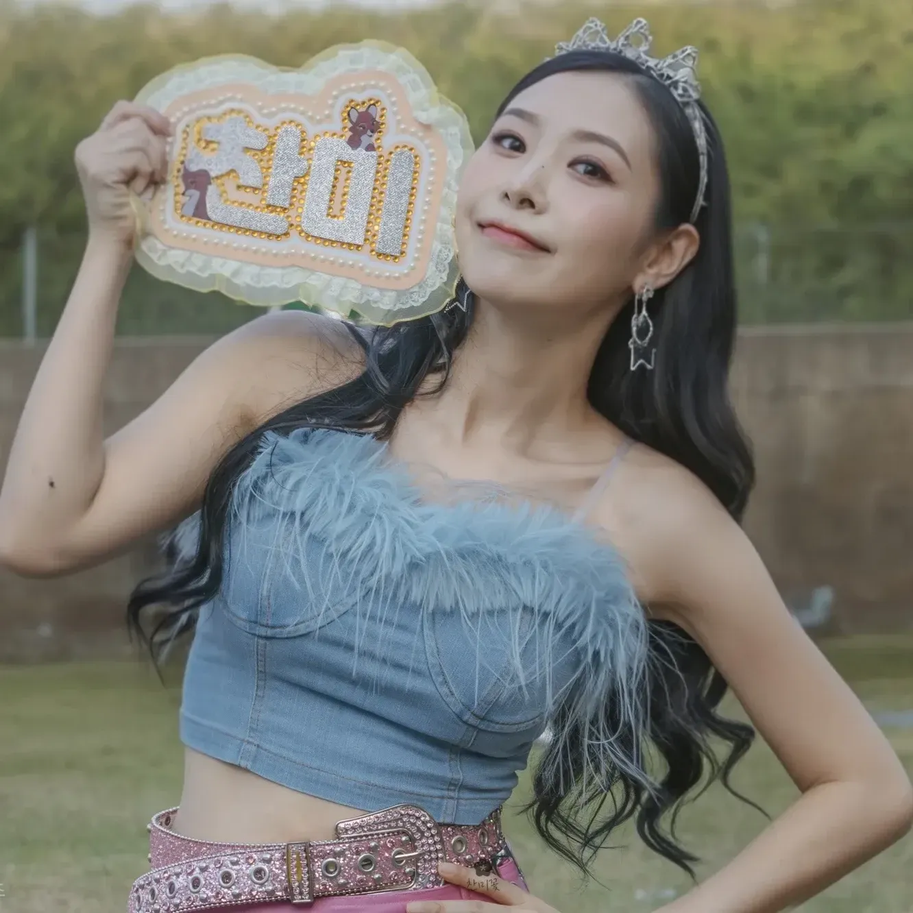 Behind-the-scenes cut of Huh Chanmi